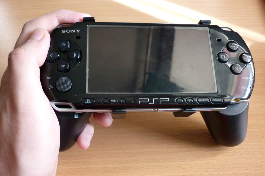PSP-Hand-Grip-04