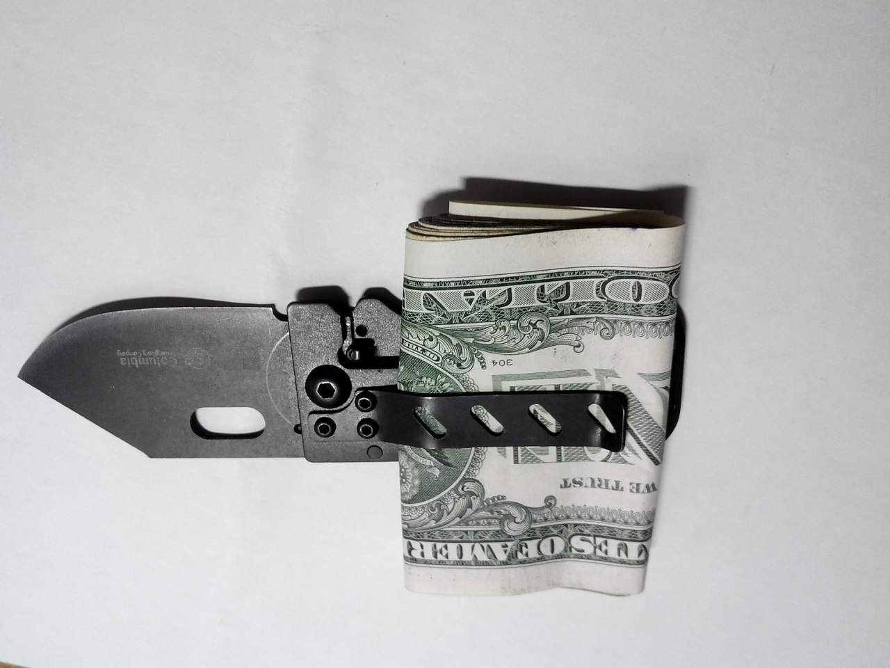 Aliexpress: Нож-зажим для денег а-ля Columbia