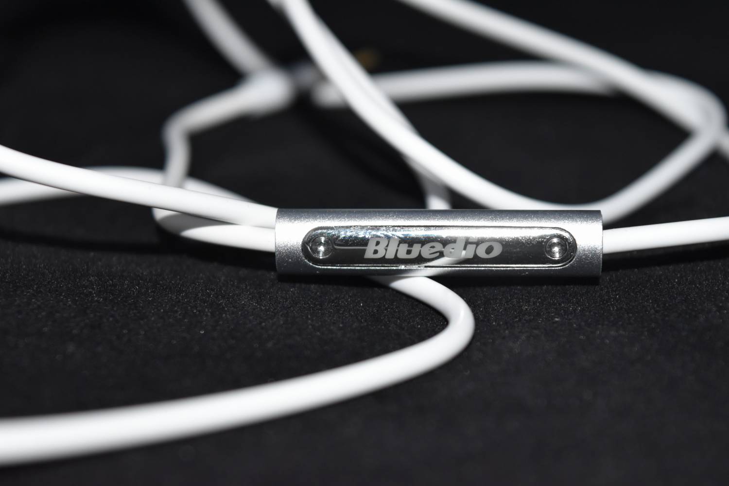 Ebay: Беспроводные Bluetooth наушники Bluedio Air – модно, стильно, современно.