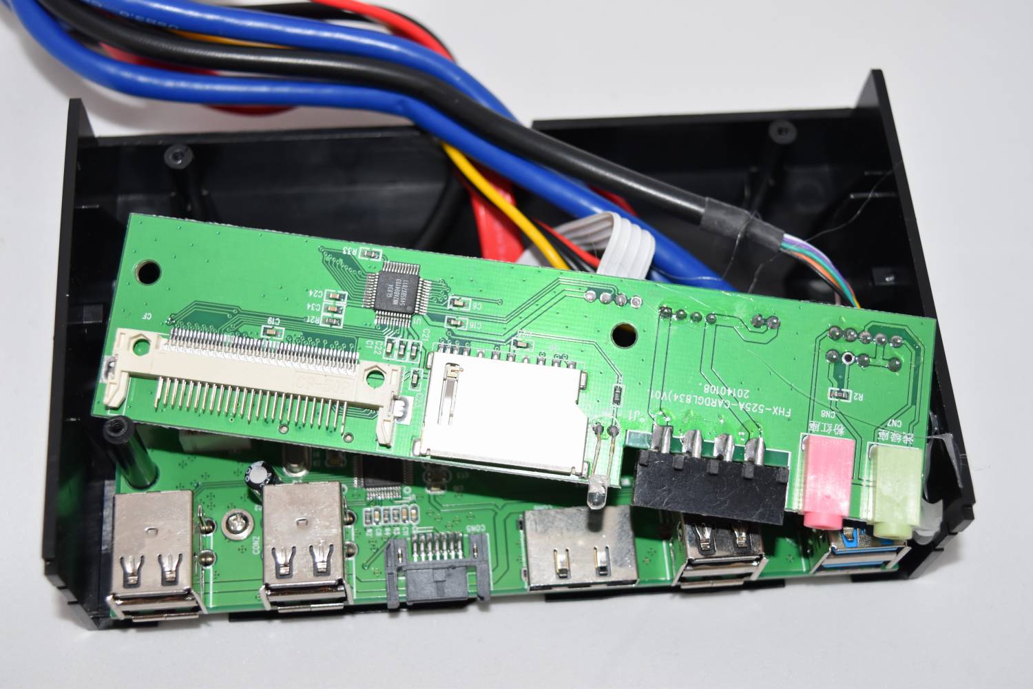 TVC-Mall: 5.25 inch USB 3.0 PC Media Dashboard Front Panel Card Reader HUB SATA eSATA - универсальный кардридер