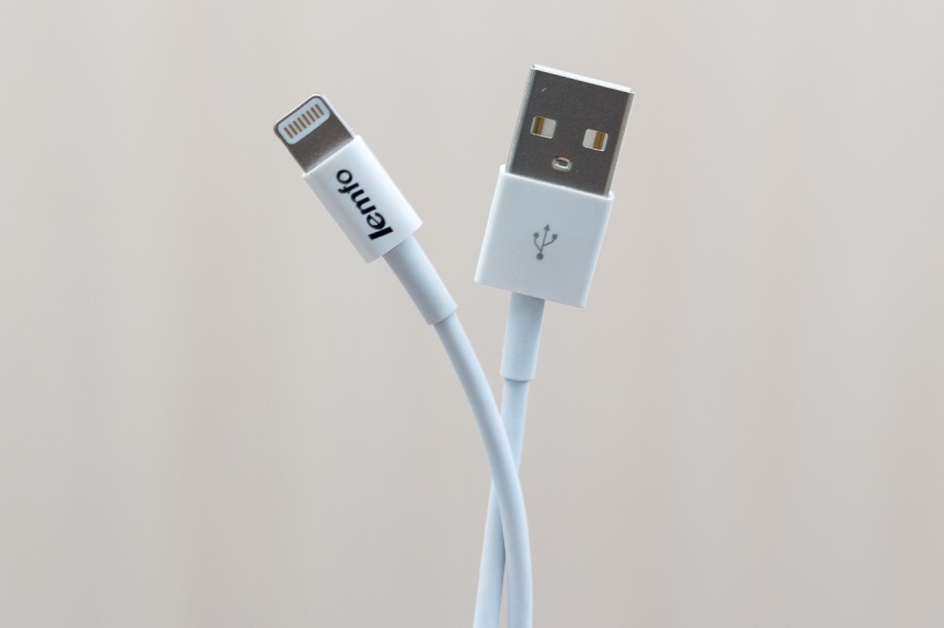 Оригинальный кабель. MFI шнур Apple. Кабель Lightning pm6655. Оригинальный кабель Apple USB-C - Lightning отличия. Провод для зарядки айфона 10.